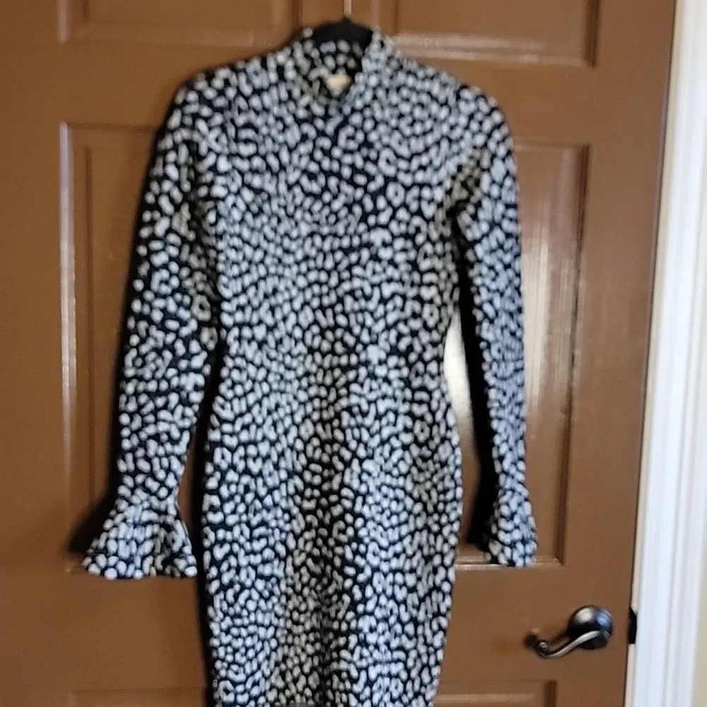Michael Kors-Shimmery blk/gray animal print dress with bell sleeves Size XS.